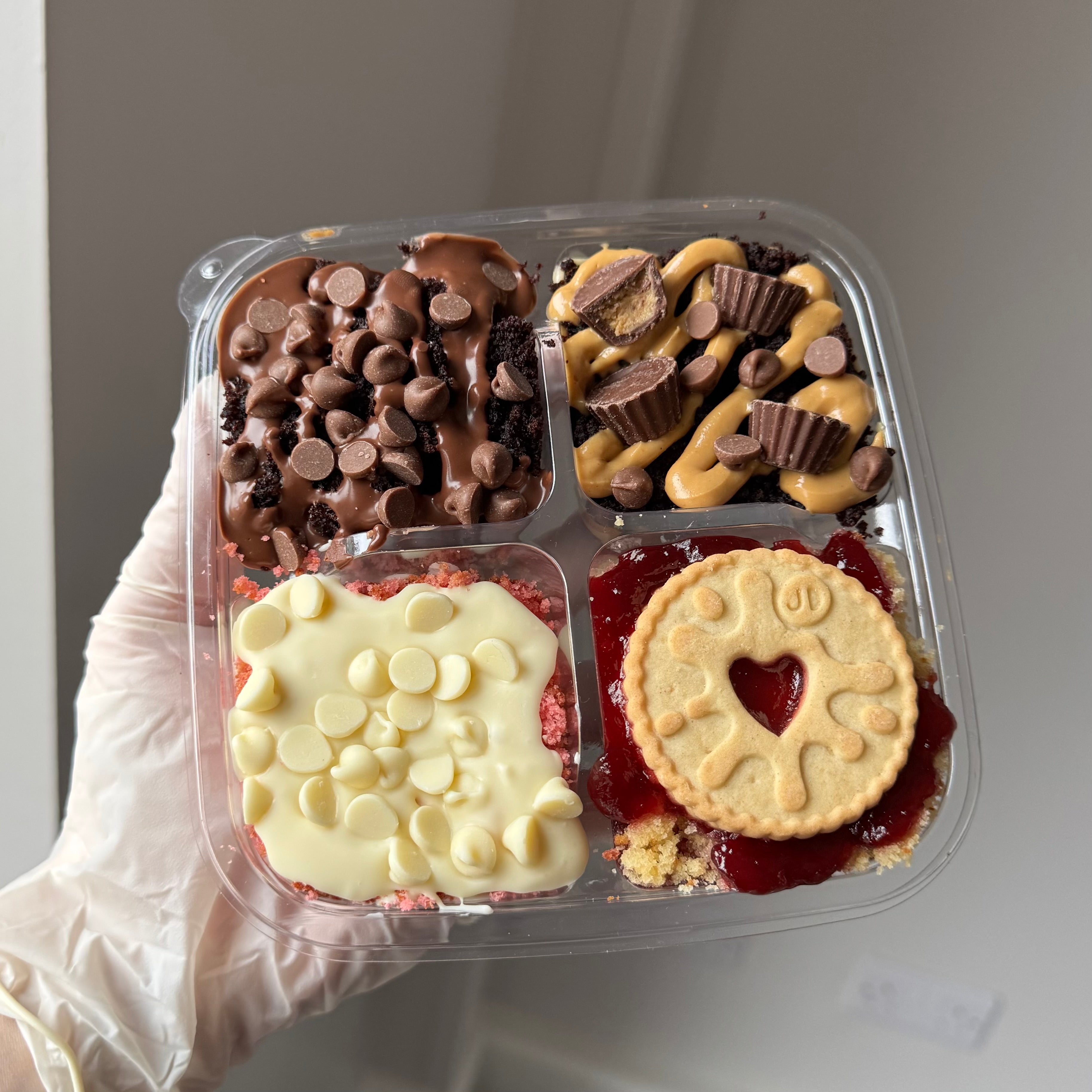 Pick N’ Mix Cake Trays