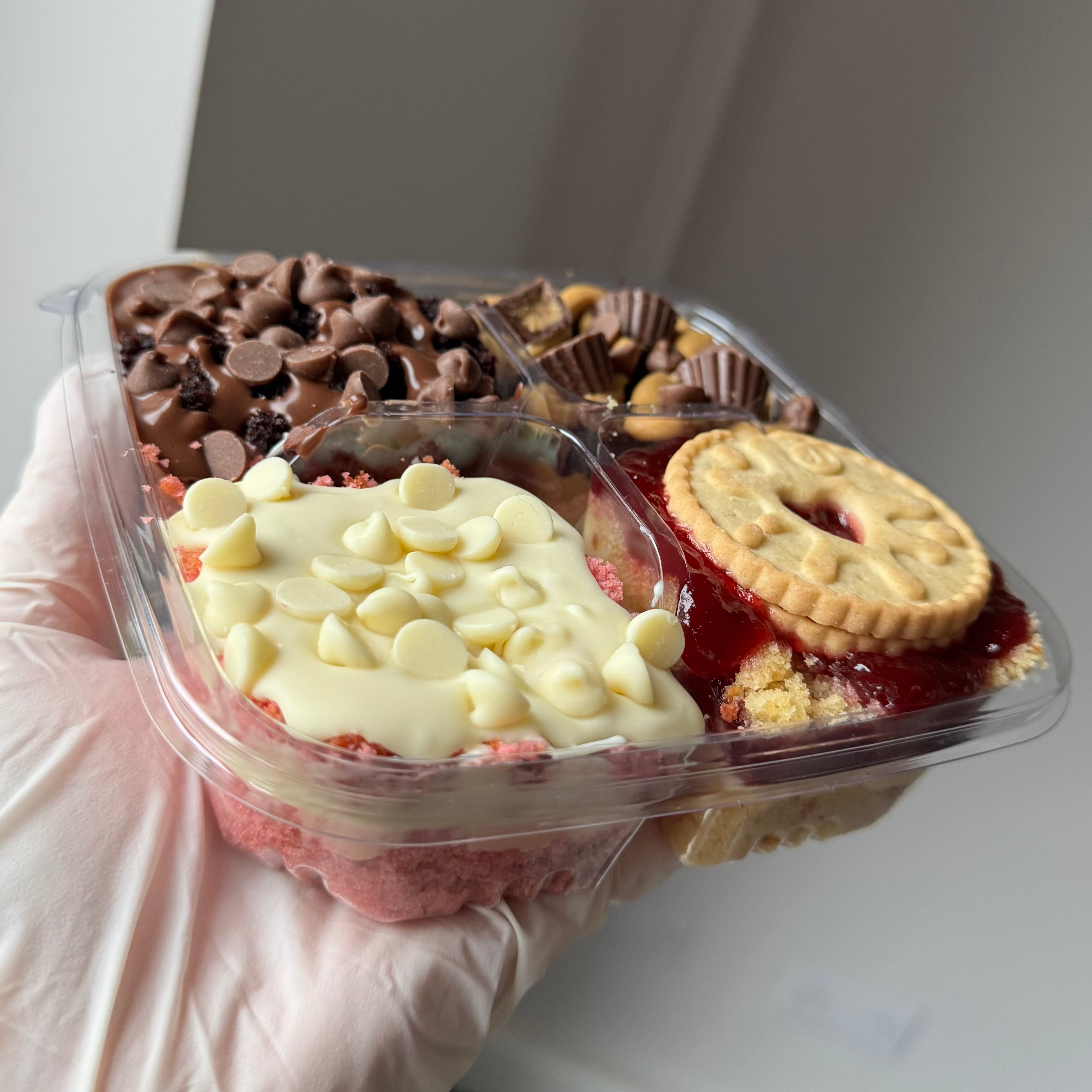 Pick N’ Mix Cake Trays